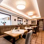 Отель Krone 4*